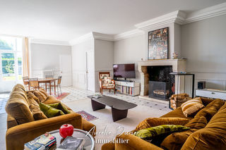  Propri�t�/ch�teau � vendre 12 pi�ces 375 m�