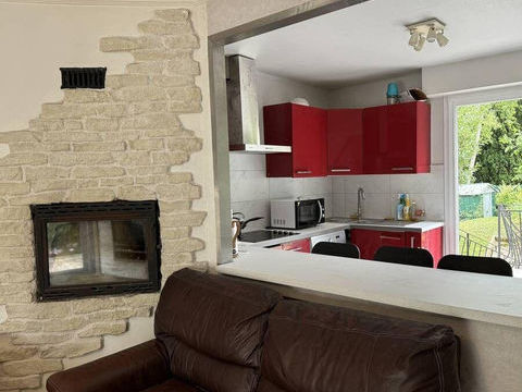 Belle chambre meubl&eacute;e 14m&sup2; dans maison 150m&sup2; 560 91100 Corbeil-essonnes