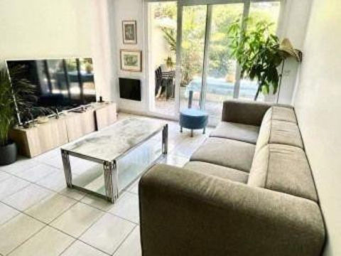 Chambre disponible dans 3 pi&egrave;ces 650 93160 Noisy-le-grand