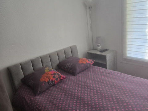 Chambre dans colocation pour une femme 700 93400 Saint-ouen-sur-seine