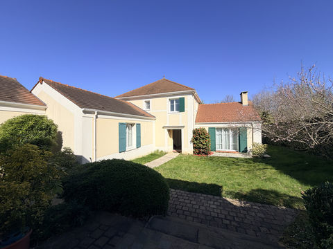   Grande villa � louer sur Magny-le-Hongre Maison - 6 pi�ce(s) - 176 m�