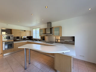  Maison � louer 6 pi�ces 176 m�