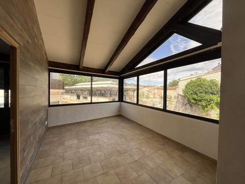   Appartement T2 et Local commercial - Centre Ganges Appartement - 2 pi�ce(s) - 83 m�