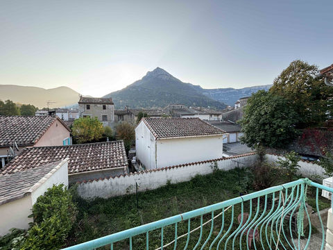   Maison 122m2 - 7p - Garage et jardin - SUMENE Maison - 7 pi�ce(s) - 122 m�