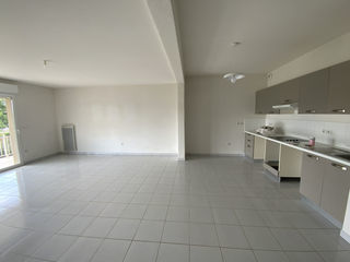  Appartement � louer 4 pi�ces 80 m�