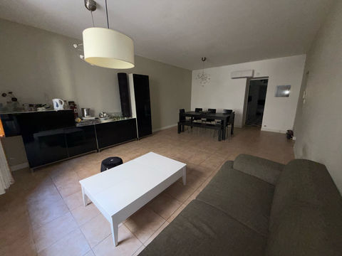   GANGES Centre Ville -  T2 de 58,80m2 meubl� en rez de chauss�e Appartement - 2 pi�ce(s) - 59 m�