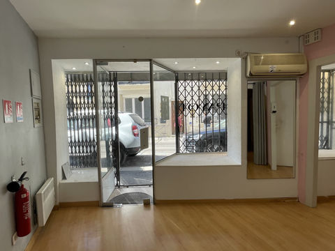 Local Commercial - 52.61m2 - Cournonterral Centre ville 560 34660 Cournonterral