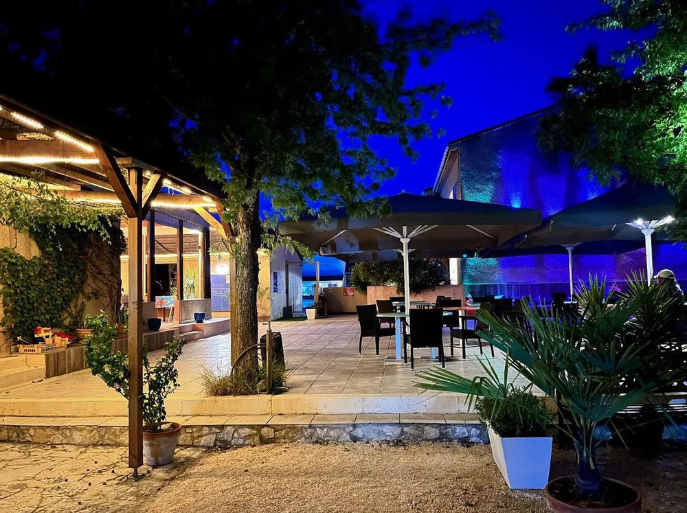 � vendre  Propri�t�/ch�teau Salavas (07150)