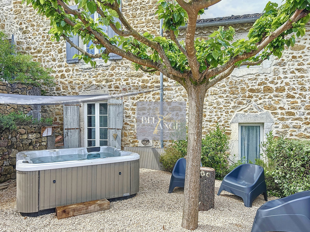 � vendre  Maison Vallon-Pont-d'Arc (07150)