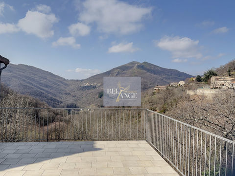   Maison en pierre avec un g�te et  5 chambres d'h�tes   Activit� touristique Maison - 10 pi�ce(s) - 185 m�