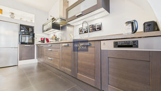  Maison � vendre 12 pi�ces 242 m�