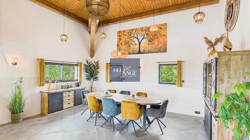 � vendre  Maison Labeaume (07120)