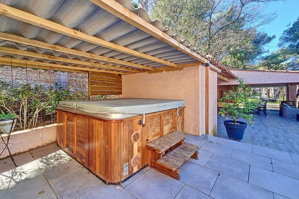 � vendre  Maison Mimet (13105)