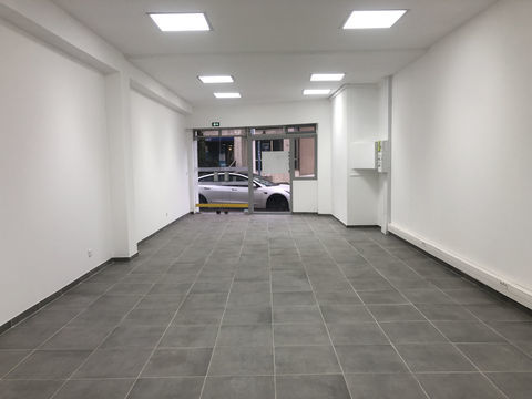 LOCAL COMMERCIAL CAGNES SUR MER 1600 06800 Cagnes sur mer