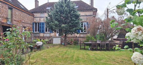   AU VALLEES DE LA VANNE,MAISON  DE CHARME DE 106M2,DEPENDANCES DE 185M2 ENVIRON.TERRAIN CLOS DE 882M2. Maison - 4 pi�ce(s) - 106 m�