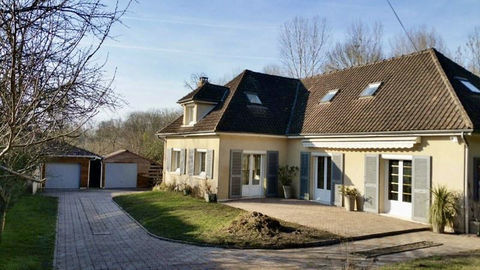   IDYLIQUE, 5 CHAMBRES, COUR D'EAU, PISCINE, DORDIVES, 193 M2, 1923 M2 TERRAIN. Maison - 7 pi�ce(s) - 193 m�