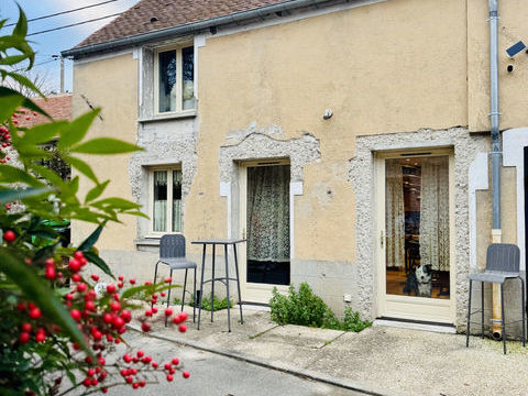   LONG�RE, MAISON 1900, APPARTEMENT, 2 CHAMBRES, SANS TRAVAUX, RENOVEE, LUMINEUX. Maison - 3 pi�ce(s) - 65 m�