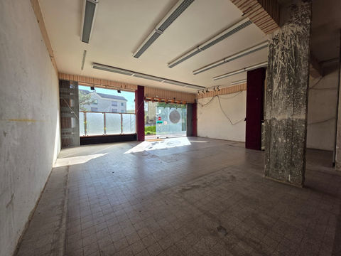 Local Commercial - 60.65 M2 - Saint Germain en Laye 299000 78100 St germain en laye