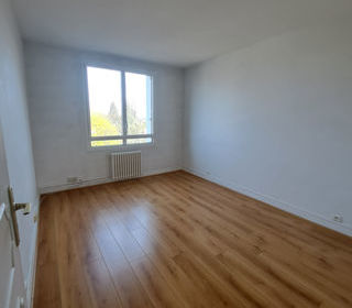  Appartement � louer 4 pi�ces 110 m�