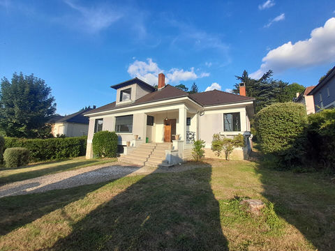   Maison 8 pi�ce(s) 186.50 m2 Maison - 8 pi�ce(s) - 187 m�