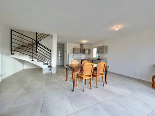  Appartement � louer 5 pi�ces 115 m�