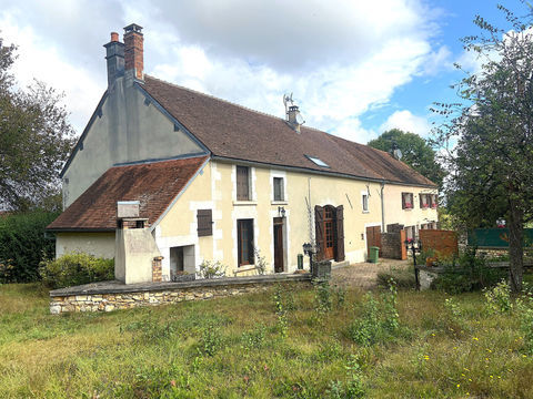   A 9 mn de SAINT SAUVEUR, un hameau de LAINSECQ, charmante maison ancienne avec son jardin, vergers, le tout su Maison - 5 pi�ce(s) - 139 m�