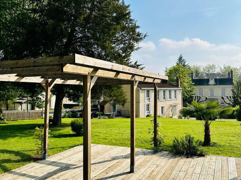   A 1h30 de PARIS A6, TOUCY, Belle maison ancienne lumineuse de 238 m2 habitables 7 pi�ces avec 4 chambres, jard Maison - 6 pi�ce(s) - 220 m�