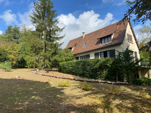   A 2 mn COULANGES sur YONNE, Pavillon de 196 m2 �lev� sur sous-sol total, garage, cave, jardin arbor�. Le tout Maison - 7 pi�ce(s) - 196 m�