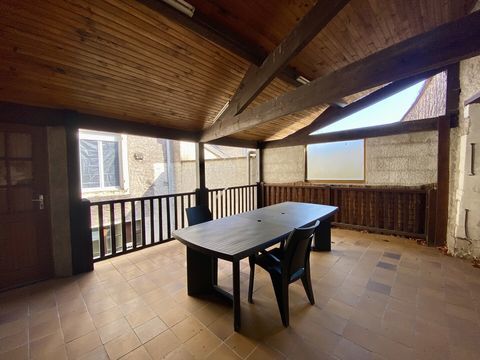   Maison de ville (environ 169 m�)  avec studio ind�pendant (66 m�) Maison - 7 pi�ce(s) - 235 m�