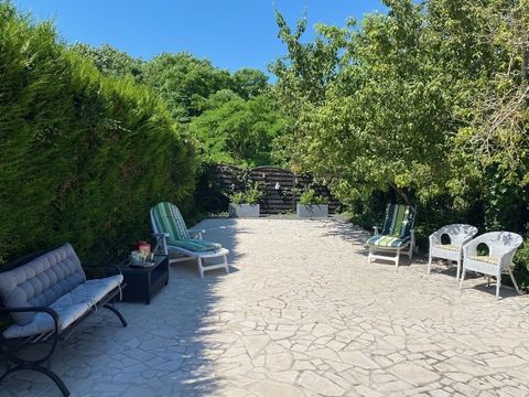   Velaine en haye 199K�, maison en bon �tat  de 219M2 avec terrasses Maison - 9 pi�ce(s) - 219 m�