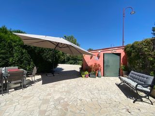  Maison � vendre 9 pi�ces 219 m�