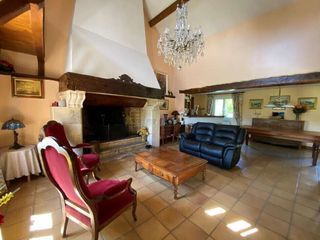  Maison � vendre 10 pi�ces 303 m�