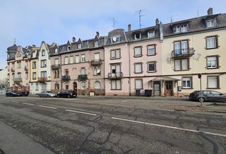  Immeuble � vendre 15 + pi�ces 323 m�