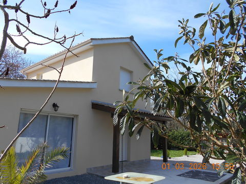   MAISON D'HABITATION Maison - 4 pi�ce(s) - 84 m�