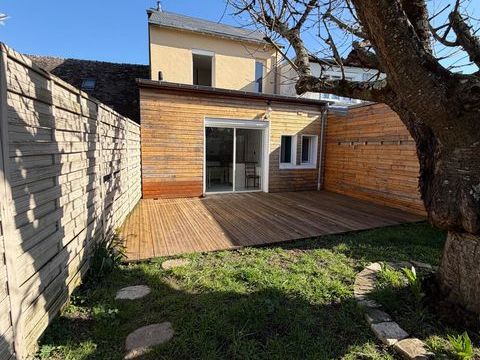   Maison de bourg avec 3 Chambres + Jardin Maison - 5 pi�ce(s) - 87 m�