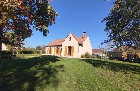   Sur la commune d'Amn�, beau pavillon de plain-pied compos� d'un beau s�jour avec chemin�e, une cuisine , trois chambres et une s Maison - 4 pi�ce(s) - 92 m�