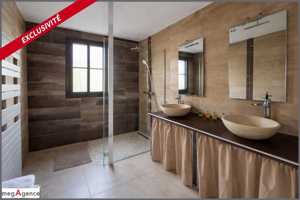 � vendre  Maison La Cadi�re-d'Azur (83740)