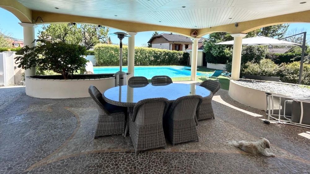 � vendre  Maison Valserh�ne (01200)