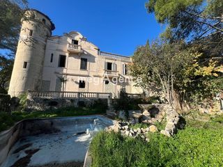  Propri�t�/ch�teau � vendre 15 + pi�ces 740 m�