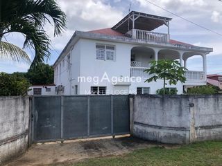  Maison � vendre 10 pi�ces 220 m�