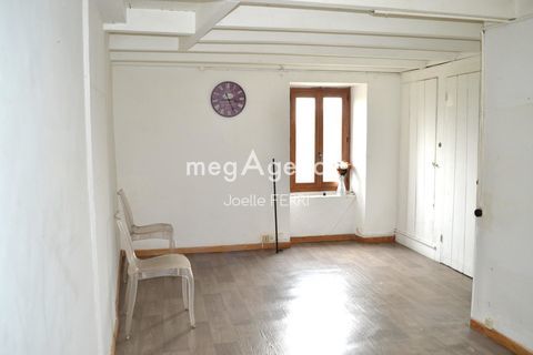   MAISON DE VILLAGE SUR ST DENIS AVEC JARDIN Maison - 3 pi�ce(s) - 46 m�