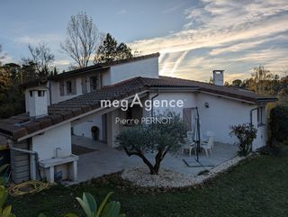  Maison � vendre 8 pi�ces 240 m�