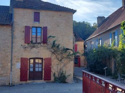   Charmante maison pierre dans un village m�di�val Maison - 4 pi�ce(s) - 105 m�
