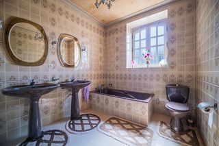  Maison � vendre 8 pi�ces 330 m�