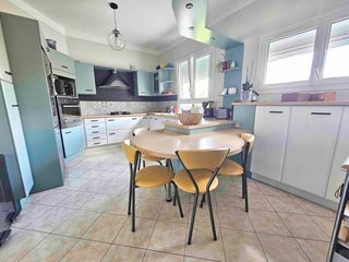  Maison � vendre 8 pi�ces 202 m�