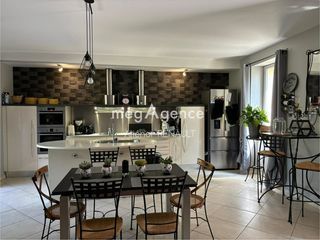  Maison � vendre 13 pi�ces 350 m�