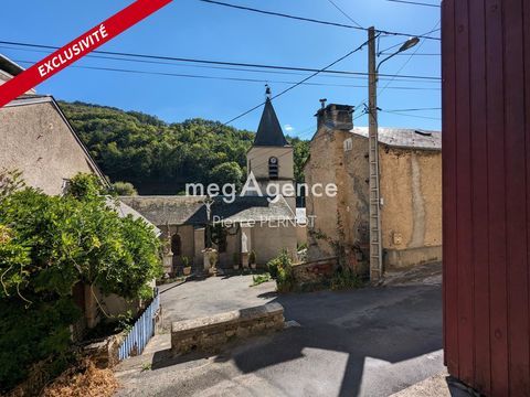   Maison de village � r�nover avec grand grenier � am�nager. Maison - 5 pi�ce(s) - 97 m�