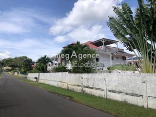  Maison � vendre 10 pi�ces 220 m�