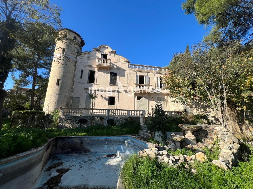 � vendre  Propri�t�/ch�teau La Seyne-sur-Mer (83500)