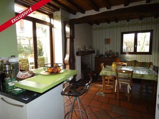  Maison � vendre 8 pi�ces 234 m�